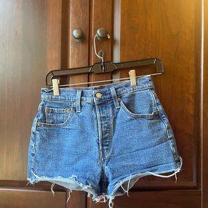 Levi's 501 Shorts Women